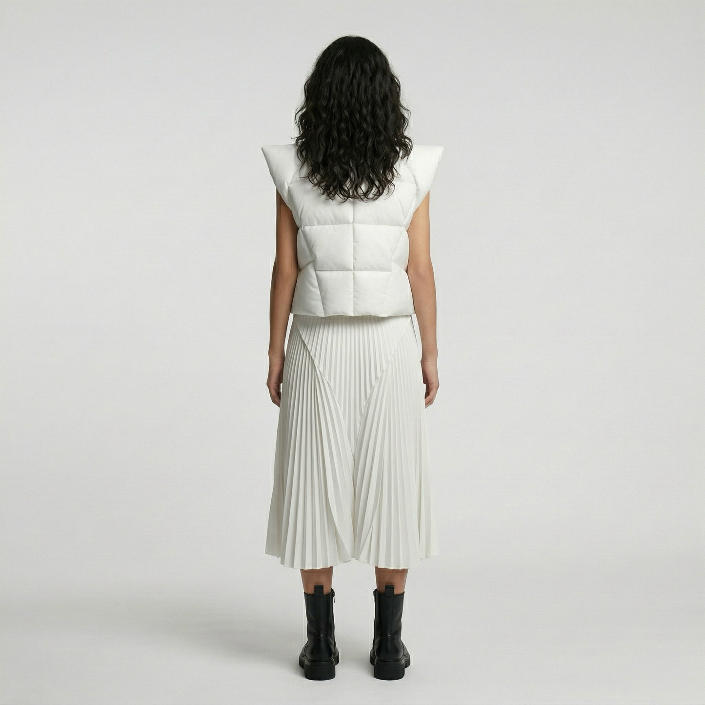 Structured Shoulder Cropped Puffer Vest