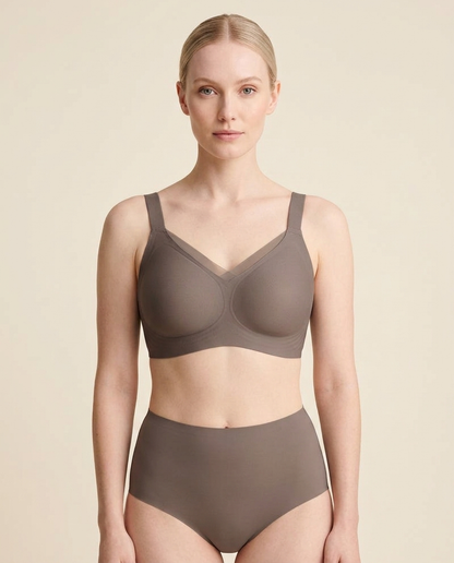 Full Coverage Wireless Bra with V-Mesh Detail